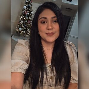 Meet your Posher, Paola